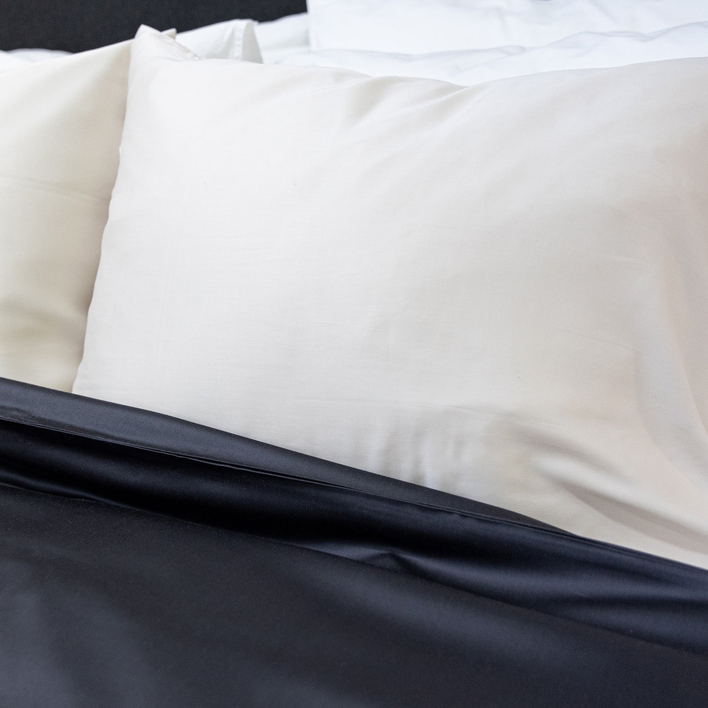 Tencel satin duvet cover set | caviar