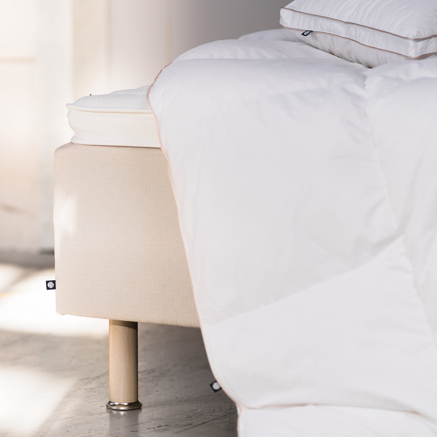 Zone frame bed 120x200 cm | putty