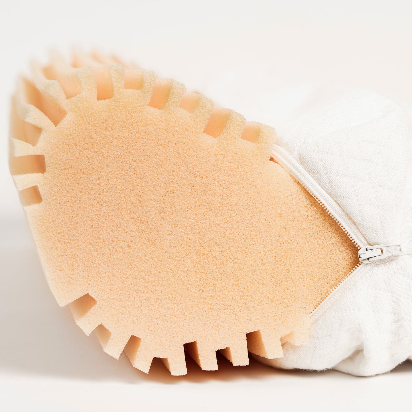 Memory neck support pillow